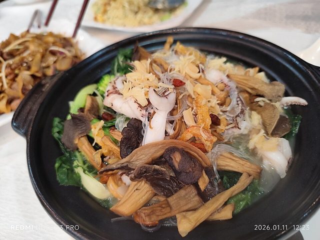 Mực trứng xào cải thảo