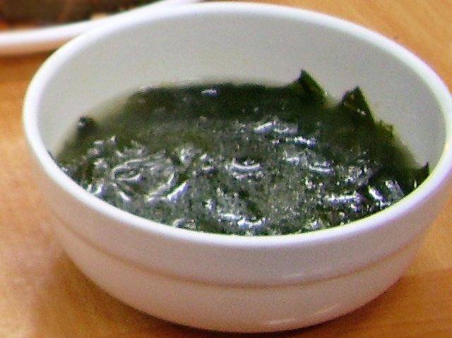 Thịt heo ba chỉ xào bông cải
