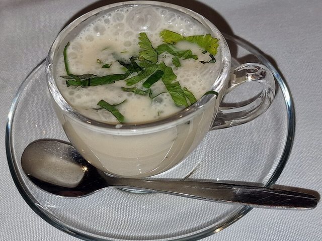 Cá trê đen xào cải thảo