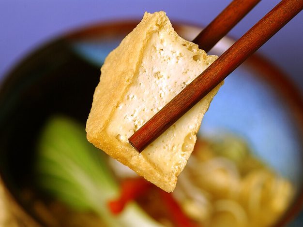 Cá điêu hồng xào sả