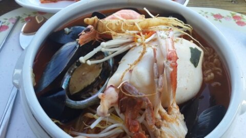 Cá chim trắng xào cải xanh